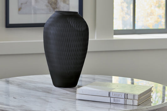 Etney Vase